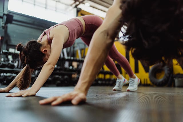 Ginástica na quadra